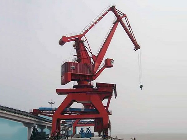 起重機回轉(zhuǎn)支承的維護保養(yǎng)以及基本檢查如何做? 起重機回轉(zhuǎn)支承的維護保養(yǎng)以及基本檢查如何做?